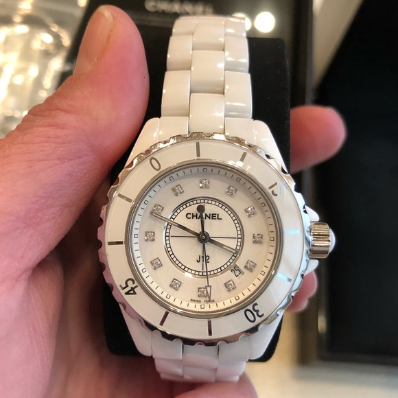 Watch Chanel J12 Baguette Diamond Bezel 33 mm  J12 Ceramic - White Gold -  Diamonds - White Dial - Bracelet Ceramic